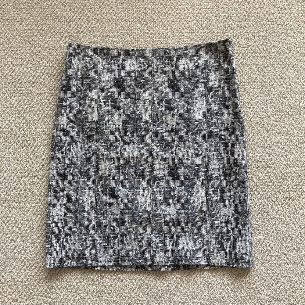 MM Lafleur Pencil Skirt Grey White Black Patterned Size 10 Lined Cotton VEUC